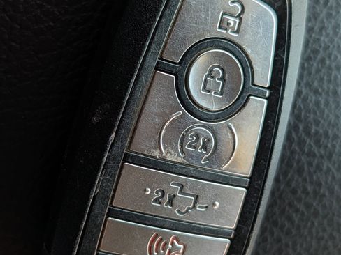 Used 2018 Ford F150 Lariat w/ Equipment Group 502A Luxury AWD/4WD image 41