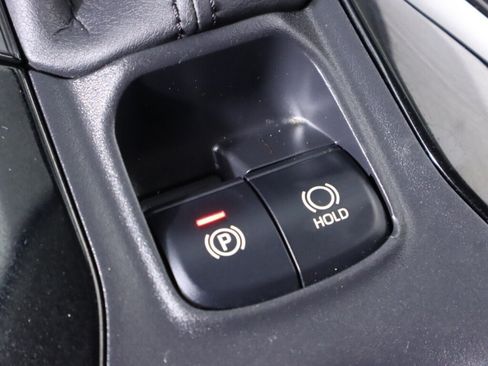 Used 2021 Toyota Corolla LE FWD image 26