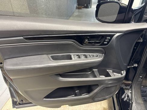 Used 2023 Honda Odyssey Touring image 12