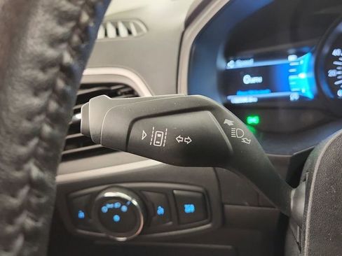 Used 2022 Ford Edge SEL image 16