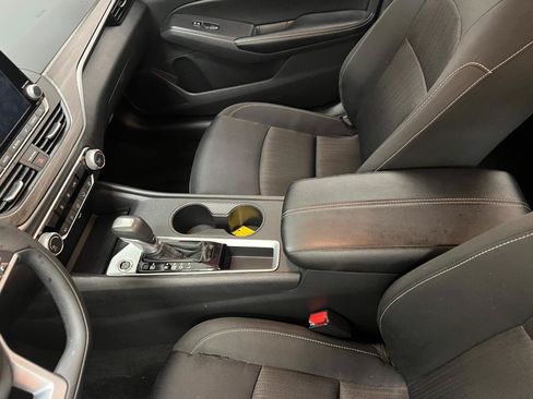 Used 2025 Nissan Altima 2.5 SV FWD image 26