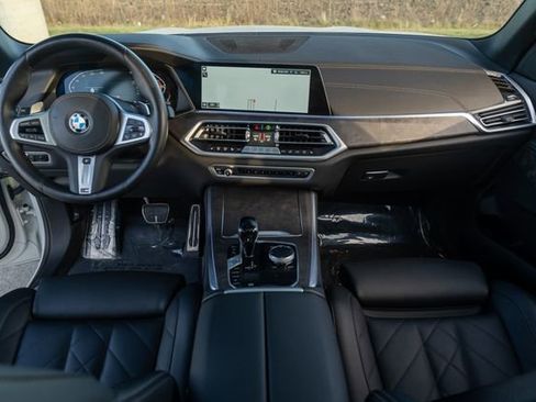 Used 2023 BMW X5 xDrive40i w/ M Sport Package image 14