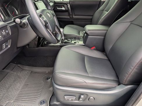 Used 2023 Toyota 4Runner TRD Off-Road Premium w/ Moonroof Package AWD/4WD image 13