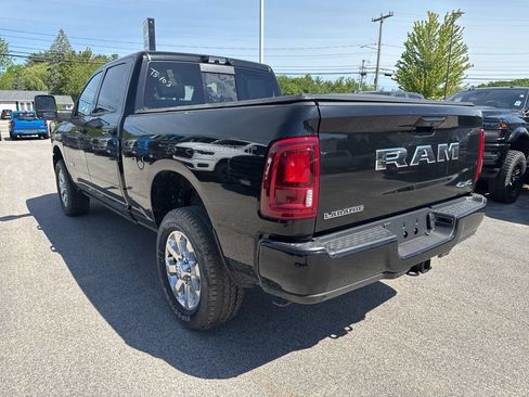 New 2026 RAM 2500 Laramie AWD/4WD image 3