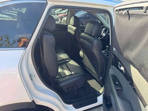 Used 2018 Kia Sorento EX w/ EX Advanced Touring Package FWD image 9