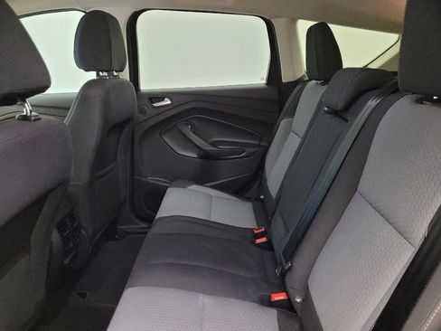 Used 2017 Ford Escape SE w/ Equipment Group 201A FWD image 18