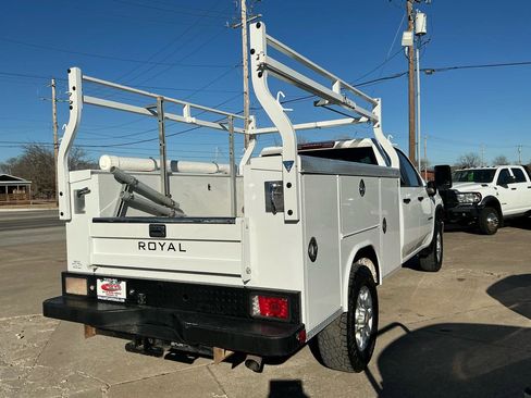 Used 2023 Chevrolet Silverado 2500 W/T w/ WT Convenience Package image 5