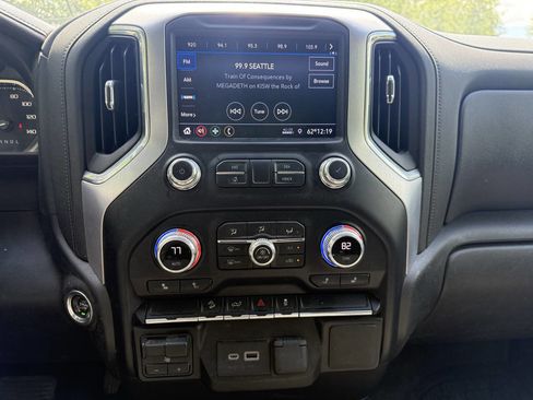 Used 2022 GMC Sierra 2500 SLE w/ SLE Value Package; AWD/4WD image 7