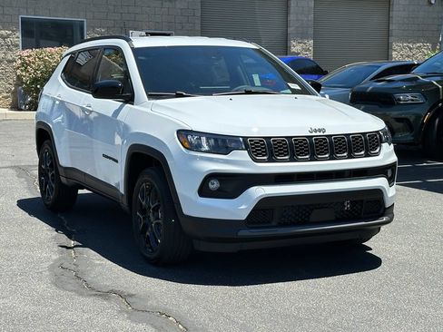 New 2026 Jeep Compass Latitude AWD/4WD image 10