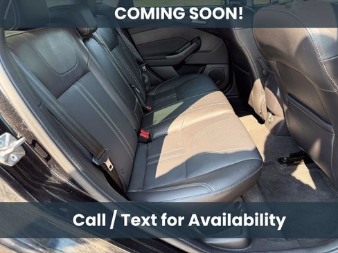 Used 2014 Ford Focus Titanium FWD image 11