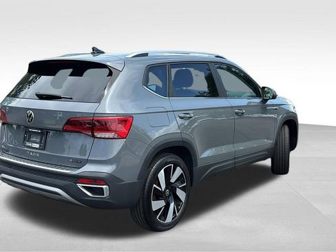 Used 2024 Volkswagen Taos SEL AWD/4WD image 7