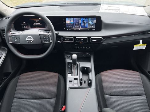 New 2026 Nissan Sentra SR w/ Floor Mat Package FWD image 8