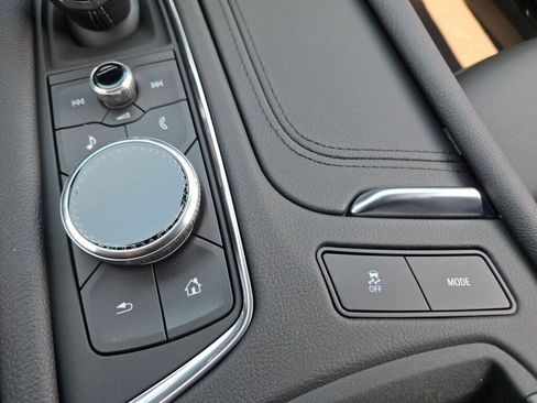 New 2025 Cadillac XT5 Luxury image 35