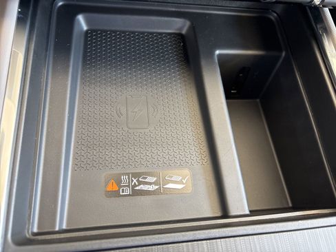 New 2026 GMC Acadia Elevation image 28