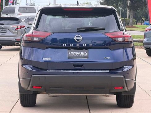 Used 2025 Nissan Rogue SV AWD/4WD image 3