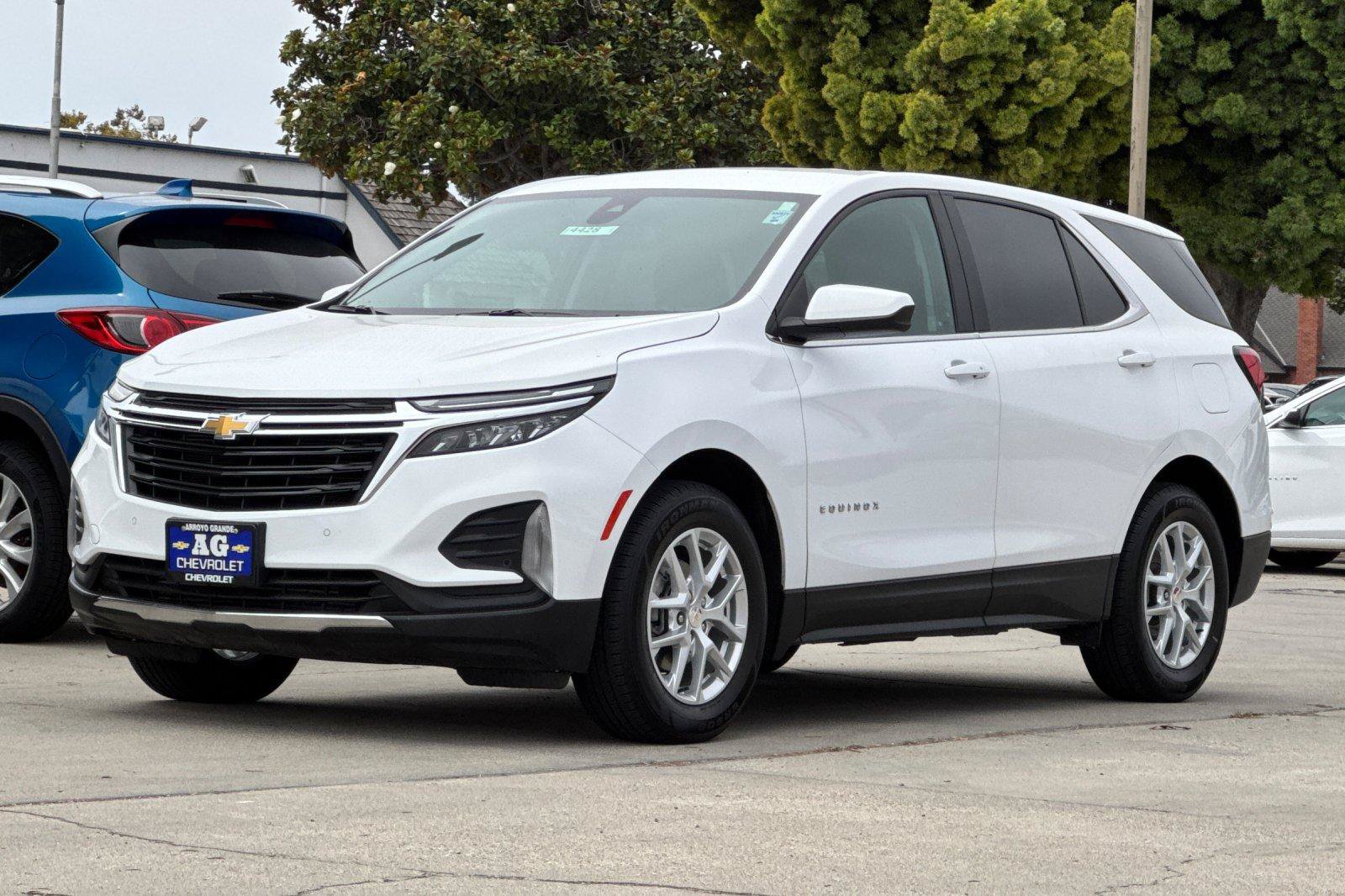 Used 2024 Chevrolet Equinox LT FWD image 11