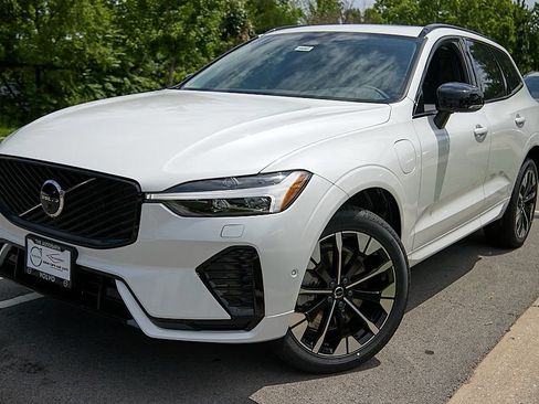 New 2026 Volvo XC60 T8 Plus w/ Climate Package AWD/4WD image 2