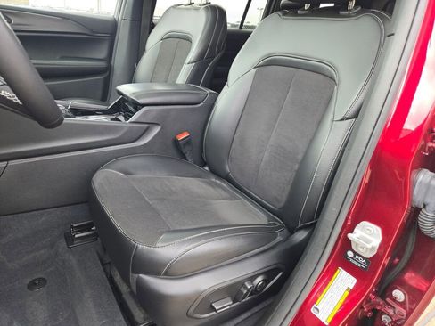 Certified 2023 Jeep Grand Cherokee L Laredo image 26