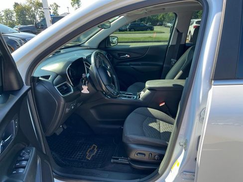 Used 2021 Chevrolet Equinox LT FWD image 5