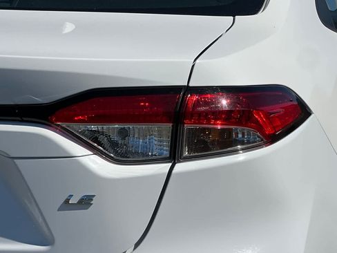 Used 2023 Toyota Corolla LE FWD image 28