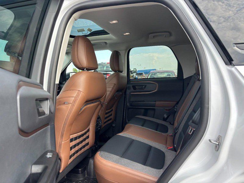 Used 2023 Ford Bronco Sport Outer Banks w/ Tech Package AWD/4WD image 13