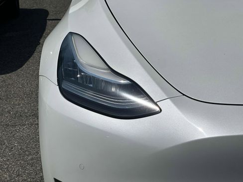 Used 2020 Tesla Model Y Long Range AWD/4WD image 9