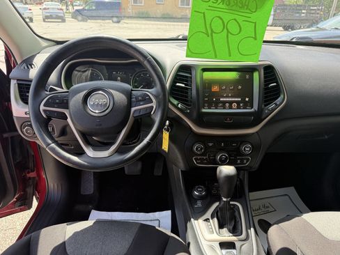 Used 2014 Jeep Cherokee Latitude w/ Cold Weather Group AWD/4WD image 14