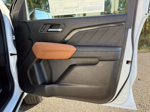 New 2026 GMC Canyon AT4 image 29