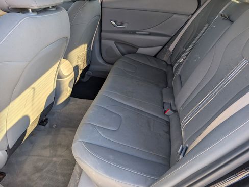 Used 2024 Hyundai Elantra SEL w/ Convenience Package image 26