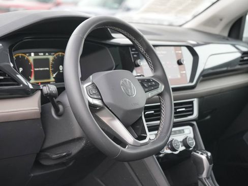 Used 2022 Volkswagen Taos SEL image 21