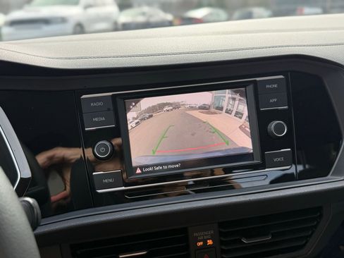 Used 2021 Volkswagen Jetta S image 29