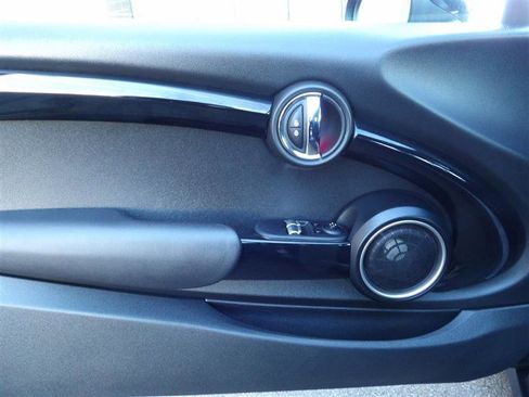 Used 2015 MINI Cooper S image 28