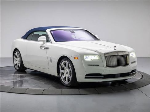 Used 2020 Rolls-Royce Dawn RWD image 15