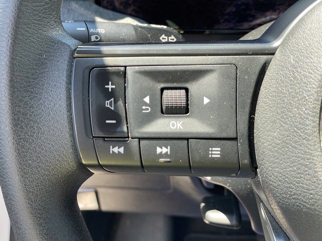 Certified 2025 Nissan Kicks SV w/ Illumination Package AWD/4WD image 16