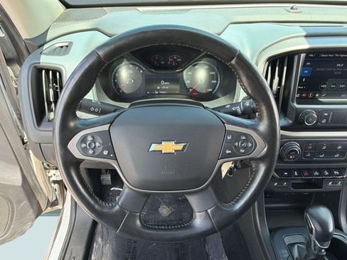 Used 2022 Chevrolet Colorado Z71 AWD/4WD image 16