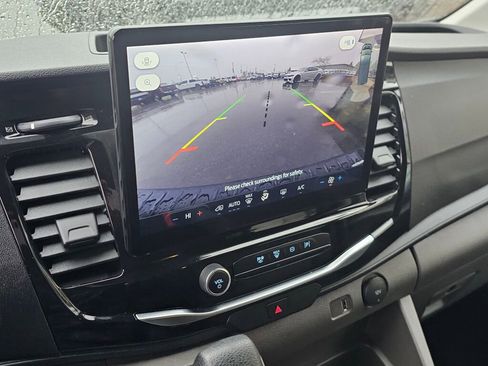 Used 2023 Ford Transit 350 XLT image 26