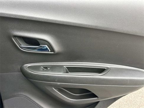 Used 2020 Chevrolet Trax LT w/ Driver Confidence Package image 22