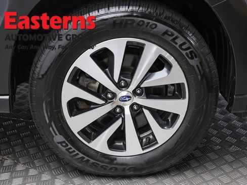 Used 2023 Subaru Outback Premium AWD/4WD image 29