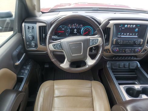 Used 2018 GMC Sierra 2500 Denali w/ Duramax Plus Package image 18