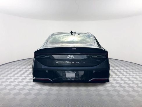 Used 2025 Hyundai Sonata Limited FWD image 6
