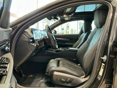 Used 2026 BMW 540i xDrive image 8