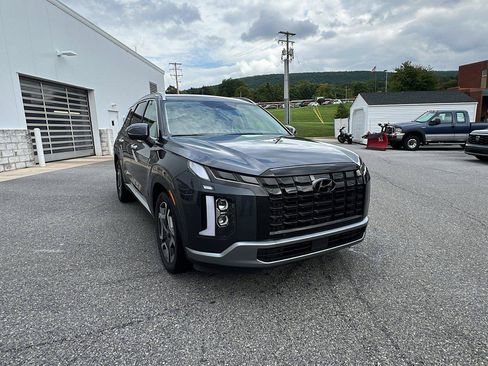 Used 2024 Hyundai Palisade SEL AWD/4WD image 2