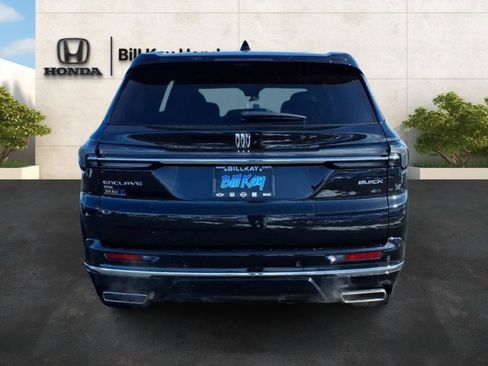 Used 2025 Buick Enclave Avenir w/ Super Cruise Package image 4