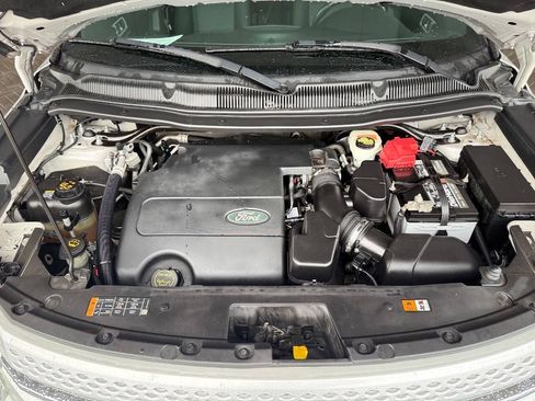 Used 2015 Ford Explorer XLT AWD/4WD image 47