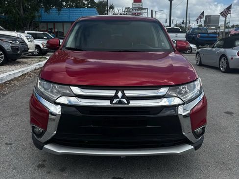 Used 2016 Mitsubishi Outlander SE FWD image 2