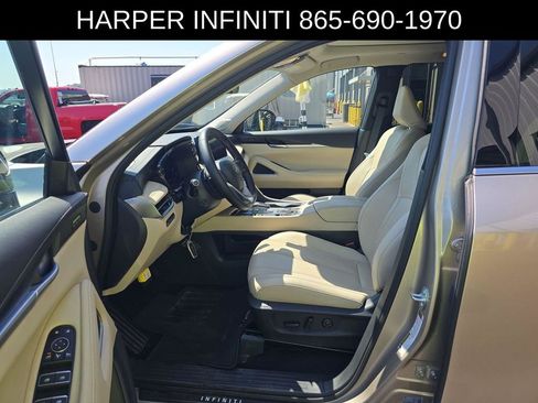 Used 2025 INFINITI QX60 Sensory w/ Vision Package AWD/4WD image 5