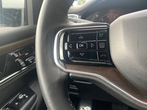 Used 2022 Jeep Grand Wagoneer Series I w/ Flexible Seating Group AWD/4WD image 24