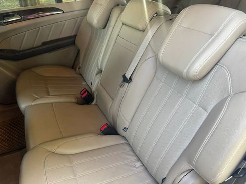 Used 2016 Mercedes-Benz GL 450 4MATIC image 19