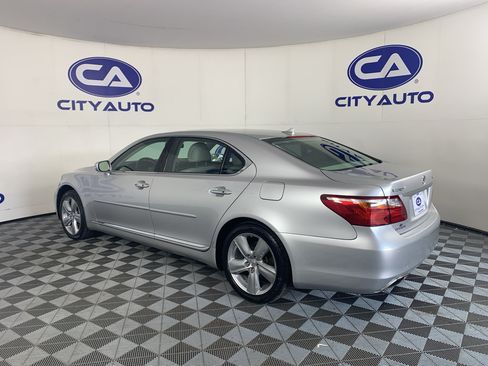 Used 2010 Lexus LS 460 L RWD image 5