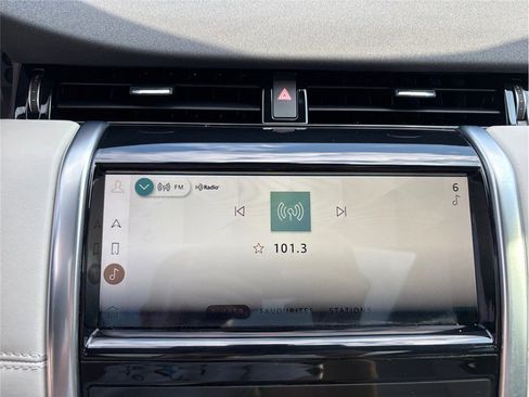 Used 2022 Land Rover Discovery Sport SE R-Dynamic image 29